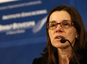 size_590_Maria_Helena_Santana_presidente_da_CVM_durante_o_5º_Congresso_Internacional_de_Mercados_Financeiro_e_de_Capitais_realizado_em_Campos_do_Jordão_no_dia_27_de_agosto_de_2011