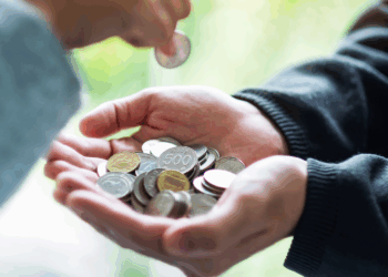 Funcionário pode exigir 13º salário em parcela única?