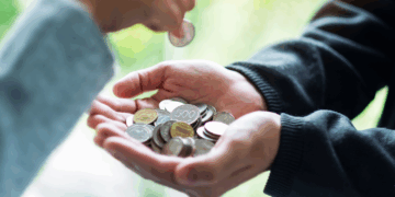 Funcionário pode exigir 13º salário em parcela única?