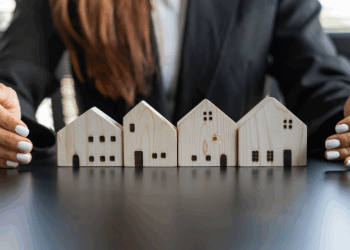 Permuta imobiliária e Imposto de Renda: entenda os efeitos nas operações com e sem torna